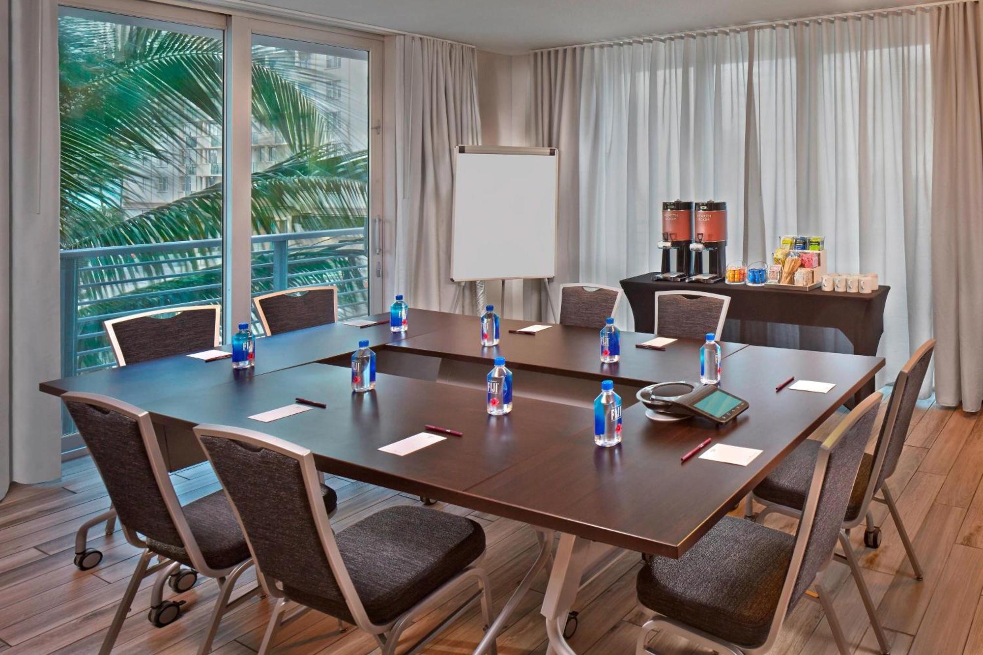 Residence Inn By Marriott Miami Beach Surfside Exteriér fotografie